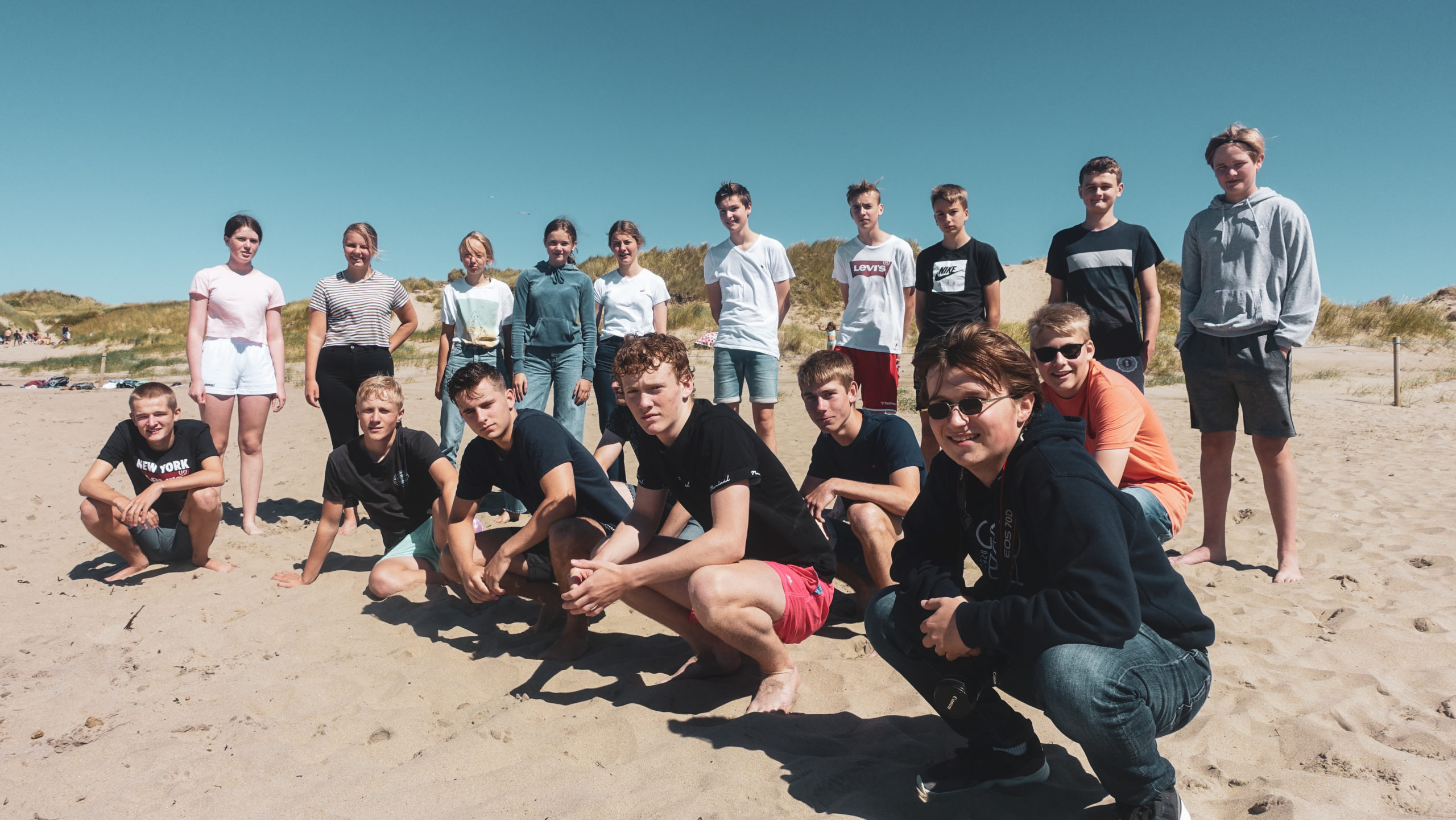 Jøran, Rakel Oline og Tiril deltar på UL hjemme på Klepp