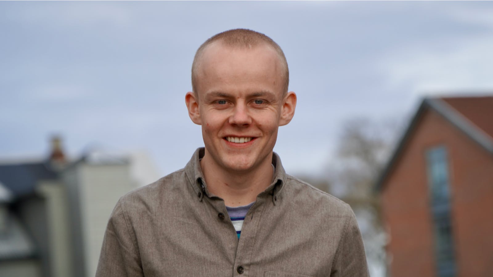 Gunnar forteller andre om Jesus på gata