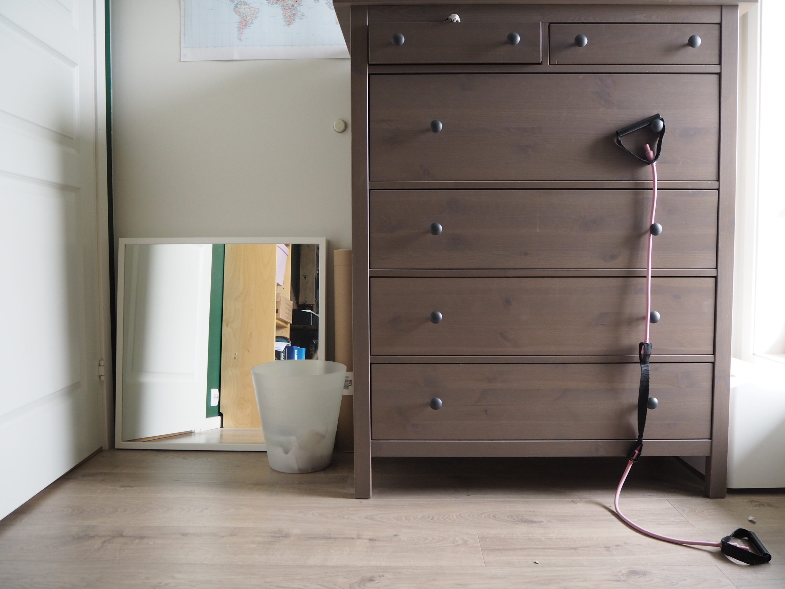 Derfor står speilet mitt på gulvet