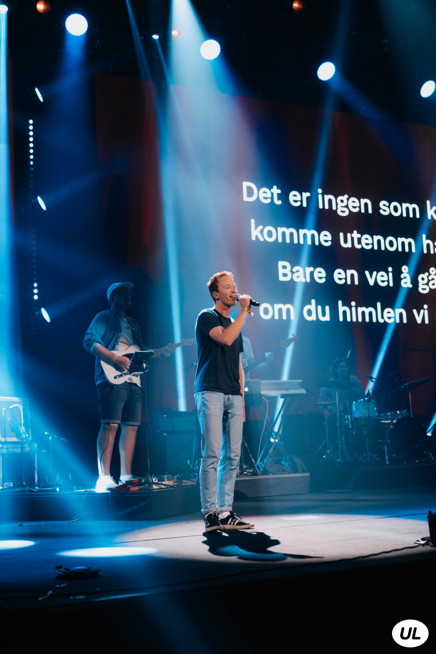 – Lovsang er et sted jeg finner kristne sannheter