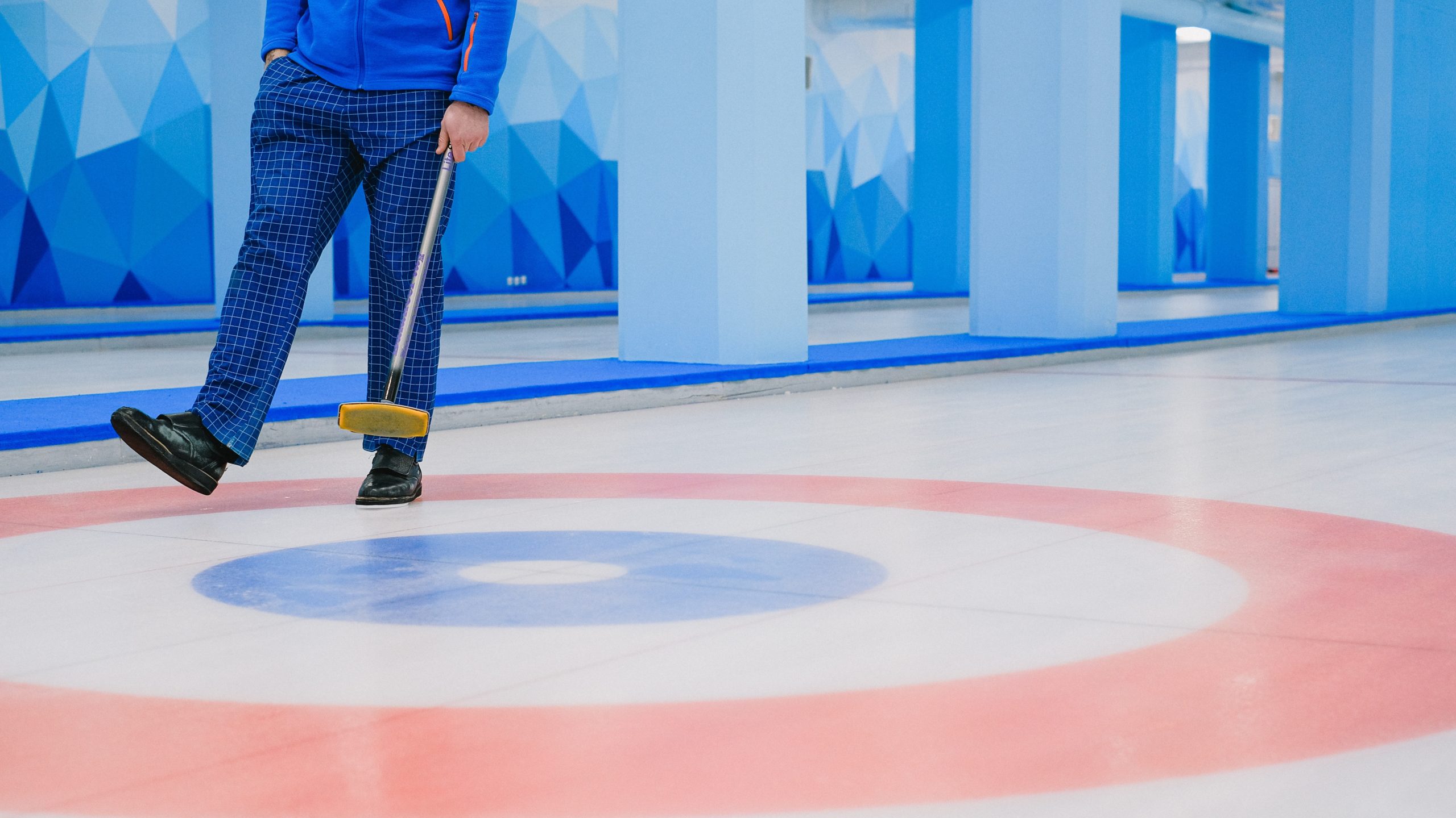 Døperen Johannes er som han med kosten på curlinglaget