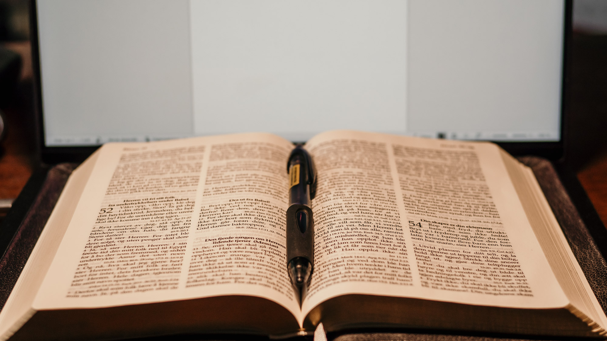 Lyst til å skrive om tro? iTro holder skrivekurs på UL